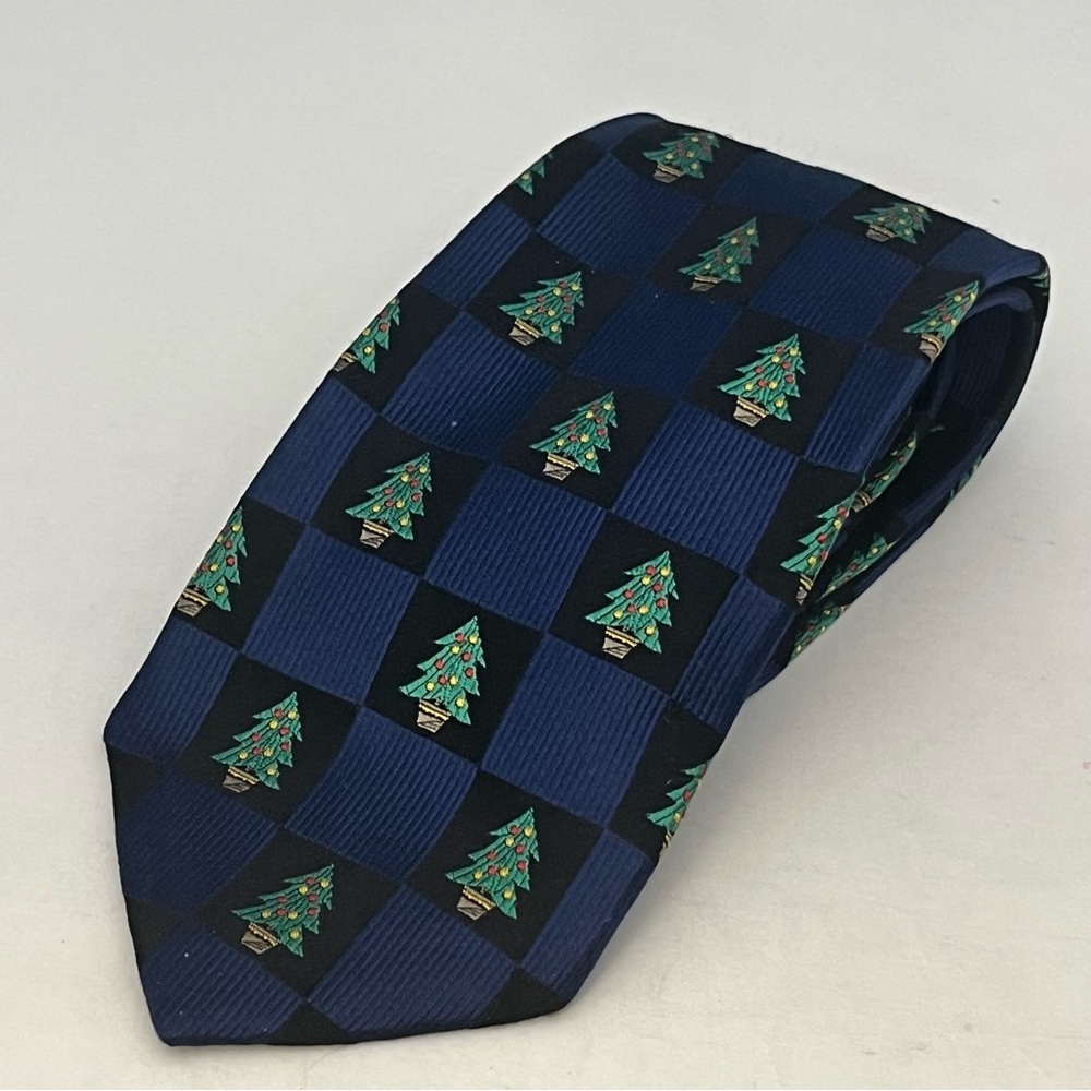 Lands End Vintage Silk Christmas Themed Christmas Tree Embroidered Tie USA